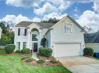 835 Clearbrook Rd, Matthews, NC 28105