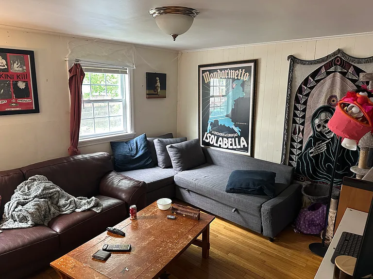 76 College Ave #R — Photo 13