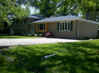 6 S Reynolds St, Altamont, IL 62411