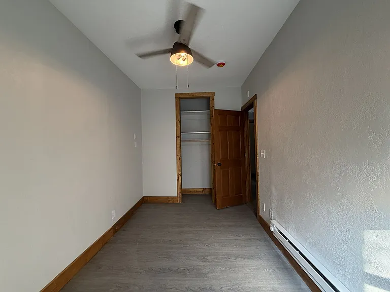 317 Earl St — Photo 10