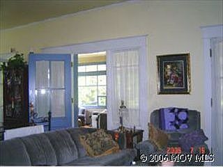 3rd image of 1124 Ann St