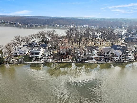 3rd image of 1080 Lane 210 Hamilton Lk