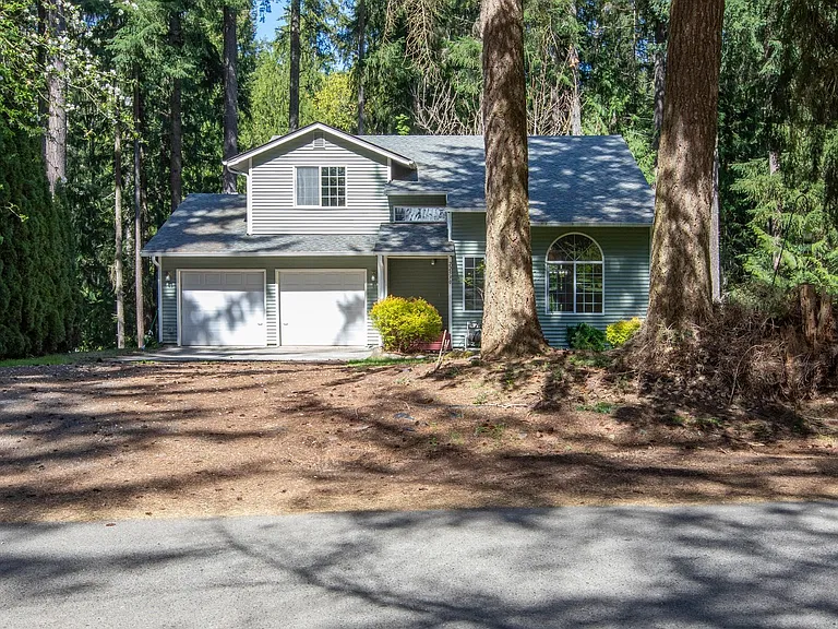 22530 Bluewater Dr SE — Photo 1