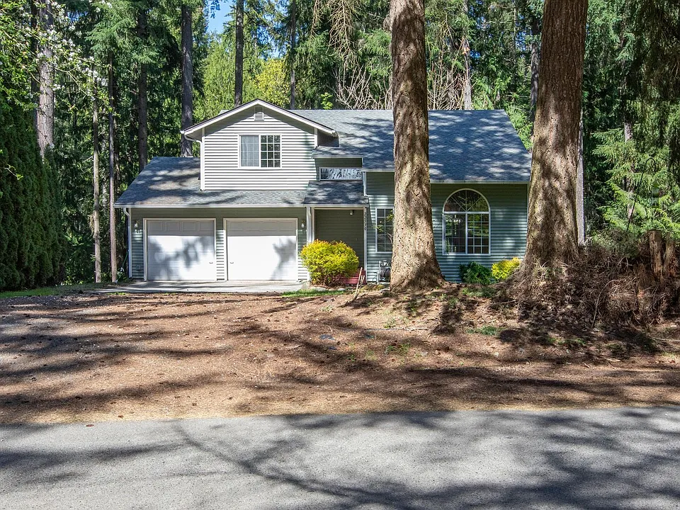 22530 Bluewater Dr SE