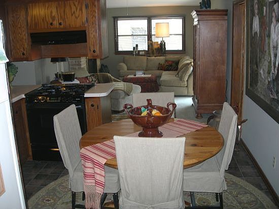 Kitchen Opens to Family Rm