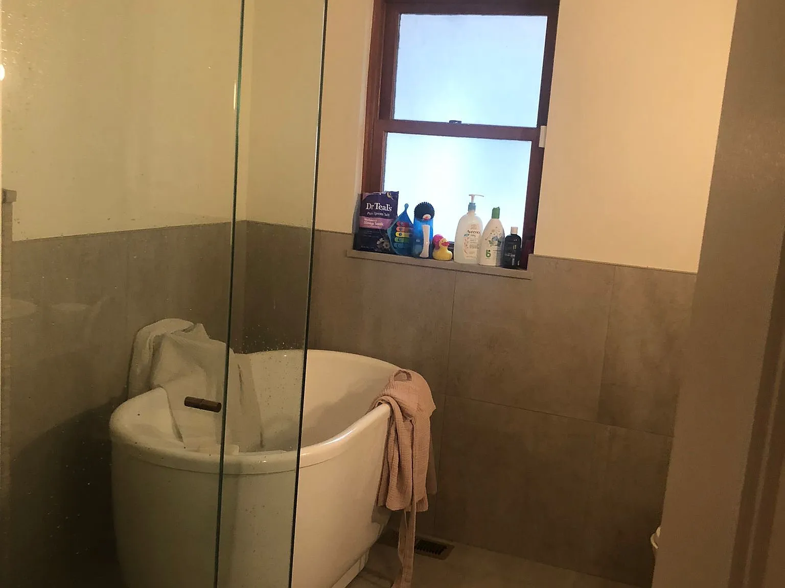 2 bed, 1100 sqft, $3,550 — Photo 2