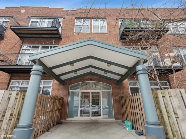 2333 W Saint Paul Ave APT 221, Chicago, IL 60647