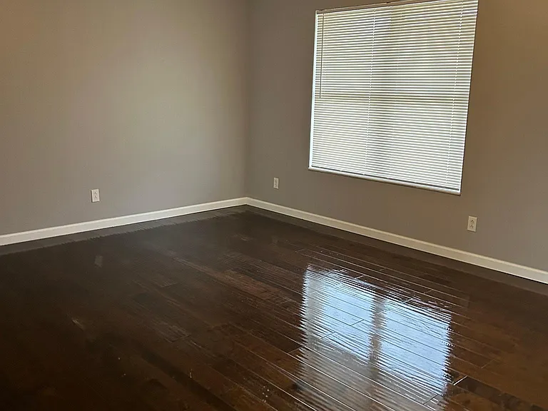 1022 Persimmon Dr — Photo 3