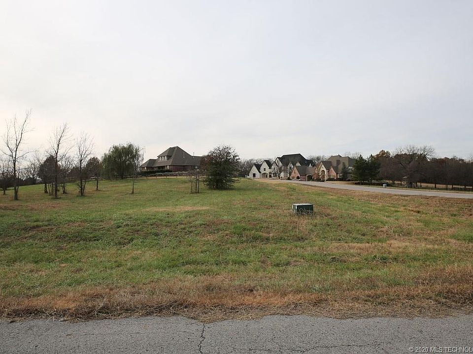 2nd image of 19474 Pecan Ridge Ln