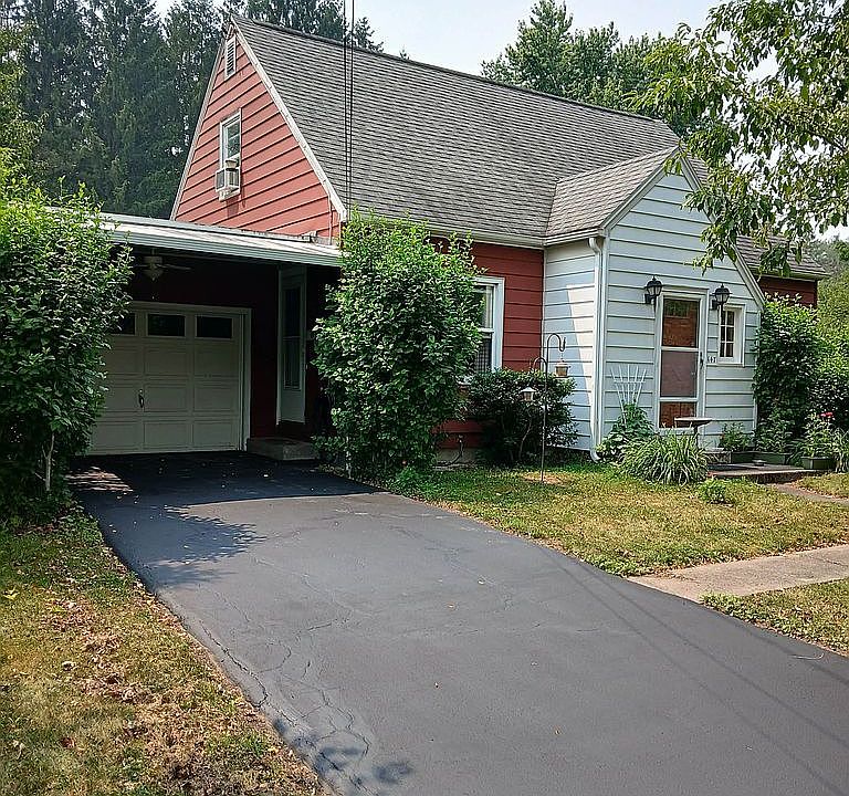 1st image of 147 N Willow St