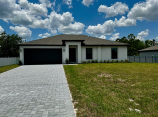 880 Winwood Cir, Fort Myers, FL 33913