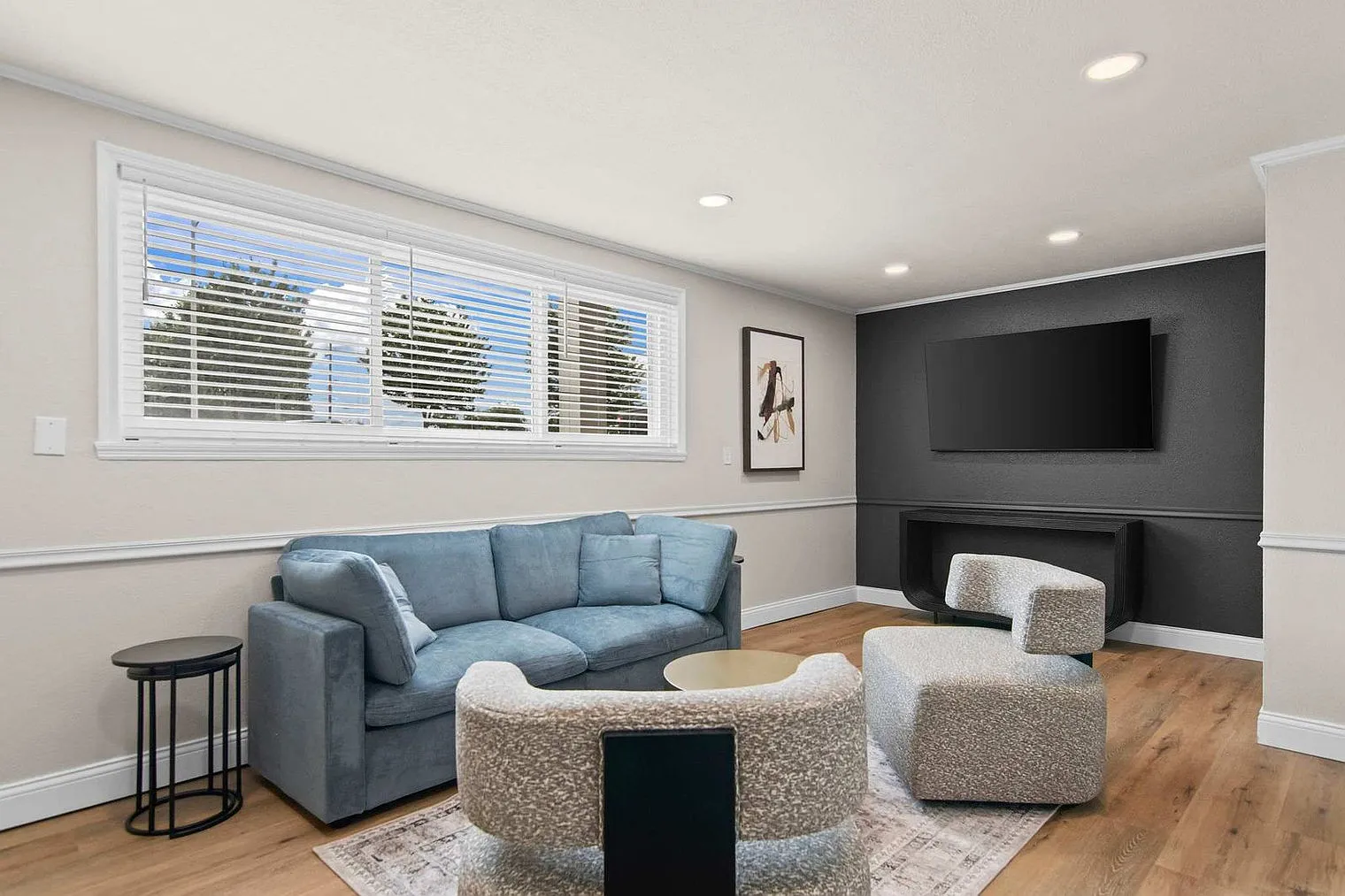 2 bed, 1.0 bath, 990 sqft, $2,242 — Photo 1