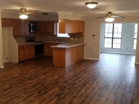 4th image of 2876 62nd St