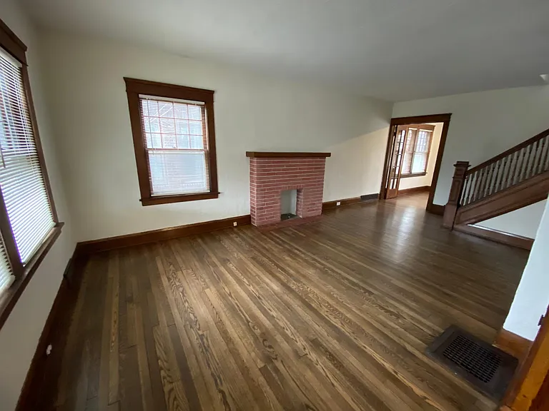 15242 Lakeshore Blvd — Photo 7