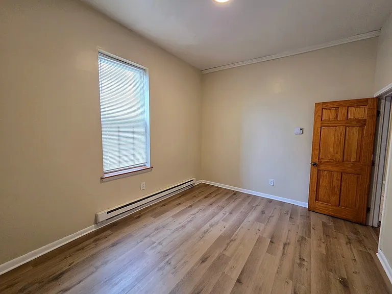 1323 W Butler St #1 — Photo 14