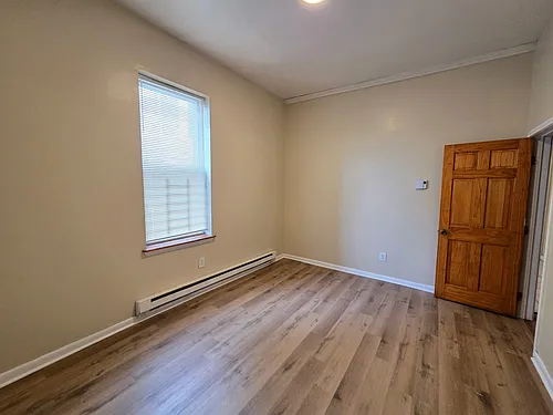 1323 W Butler St #1 Photo 1