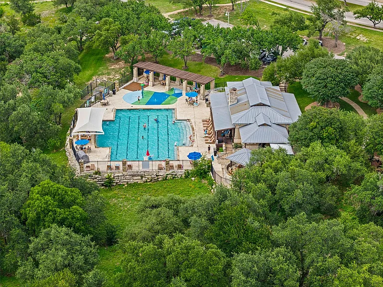 10700 Pointe View Dr — Photo 33