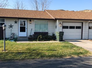 655 NW 7th St APT E, Hermiston, OR 97838