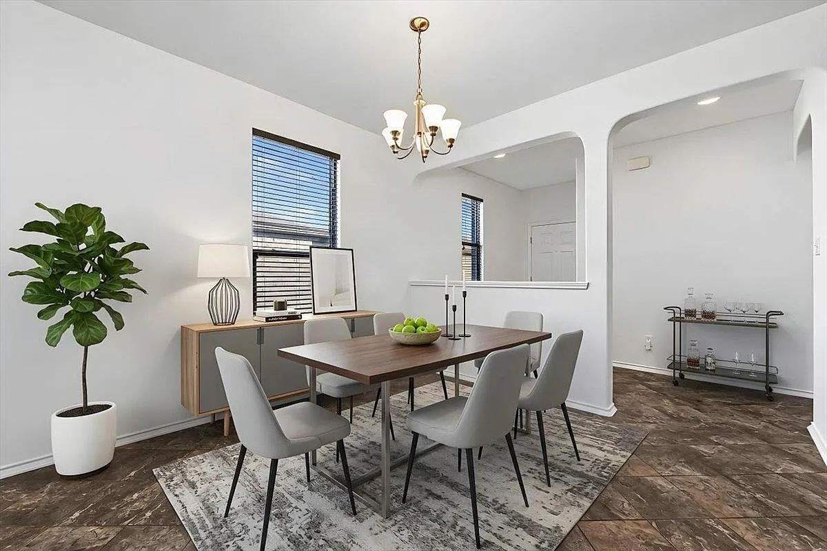 4 bed, 2.0 bath, 1734 sqft, $2,195 — Photo 3