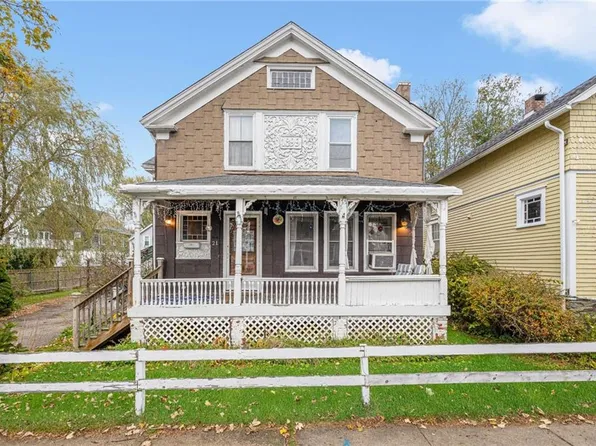 21 Tilley Ave, Newport, RI 02840