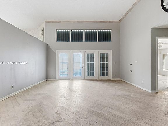 5th image of 10784 Avenida Santa Ana