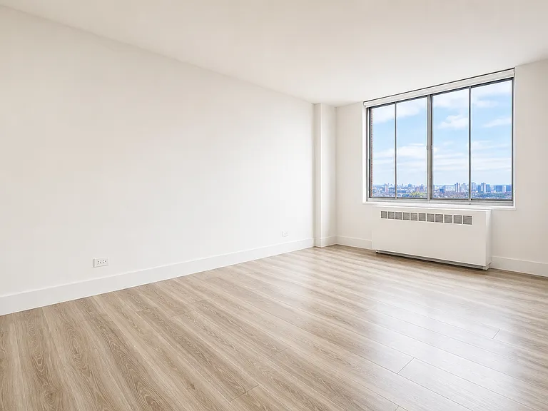 1735 York Ave #30G — Photo 5
