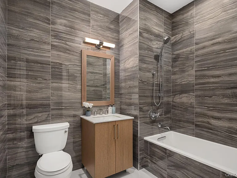 100 Garvies Point Rd #1118 — Photo 8