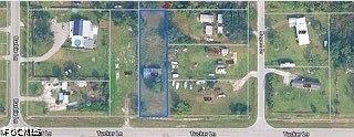 2nd image of 1780 Tucker Ln