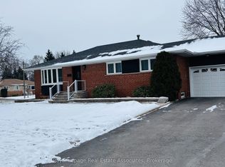 20 Suburban Dr, Mississauga, ON L5N 1G5
