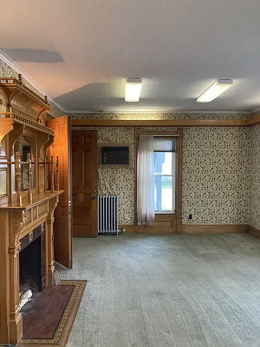 881 Main St #1 Photo 1