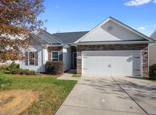 6314 Springbeauty Dr, Charlotte, NC 28227