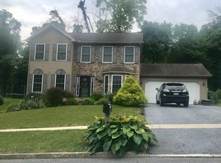 4183 Beaufort Hunt Dr, Harrisburg, PA 17110