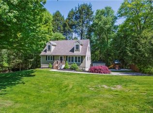 44 Lakeview Ter, Sandy Hook, CT 06482