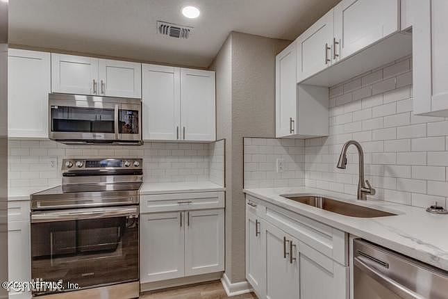 1st image of 465R Sigsbee Ct