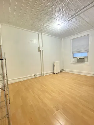 Rented by Bond New York | media 4