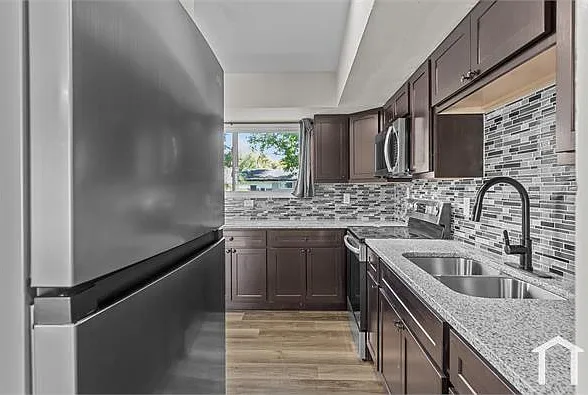 507 Dornoch Dr — Photo 5