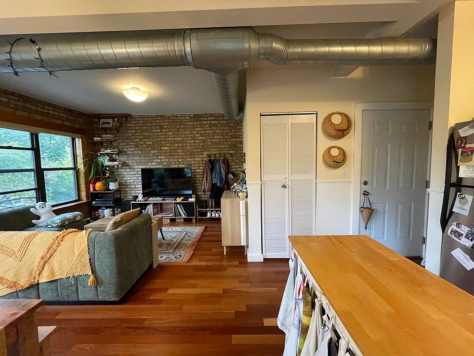 Living Room; Washer/Dryer