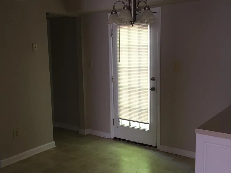119 Maple Creek Dr — Photo 8