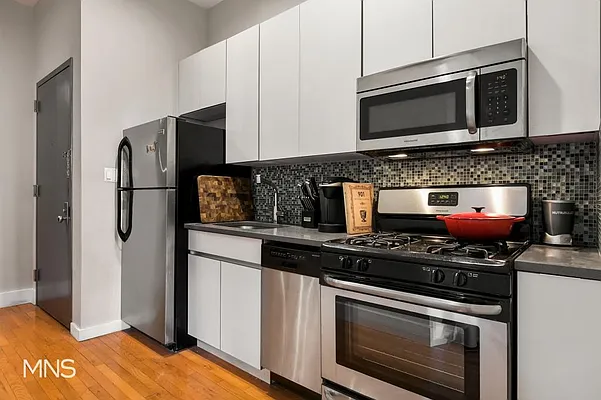 Rented by MNS | media 12