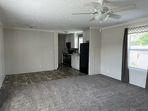 4th image of 250 Spruce Ave #250