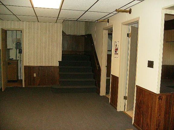 3rd image of 9736 S Broadway