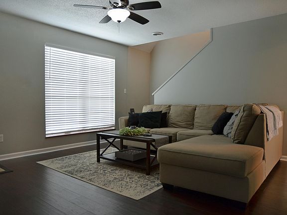 2nd image of 1821 Longcress Dr