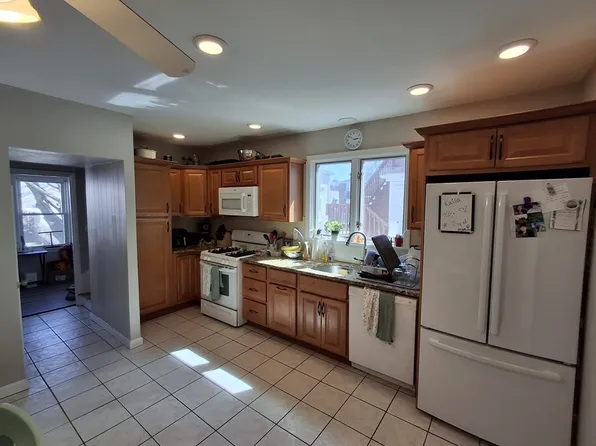 24 French St #24, Watertown, MA 02472