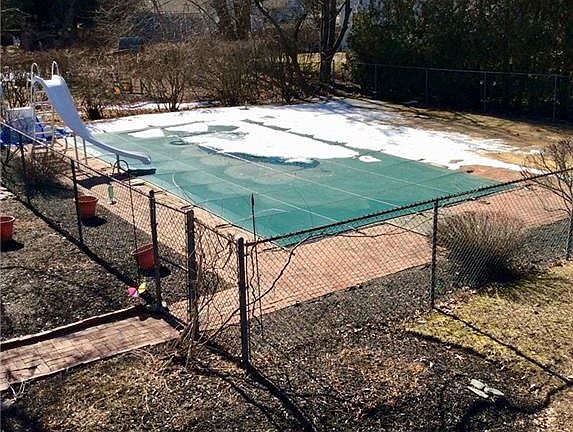 In Ground Pool