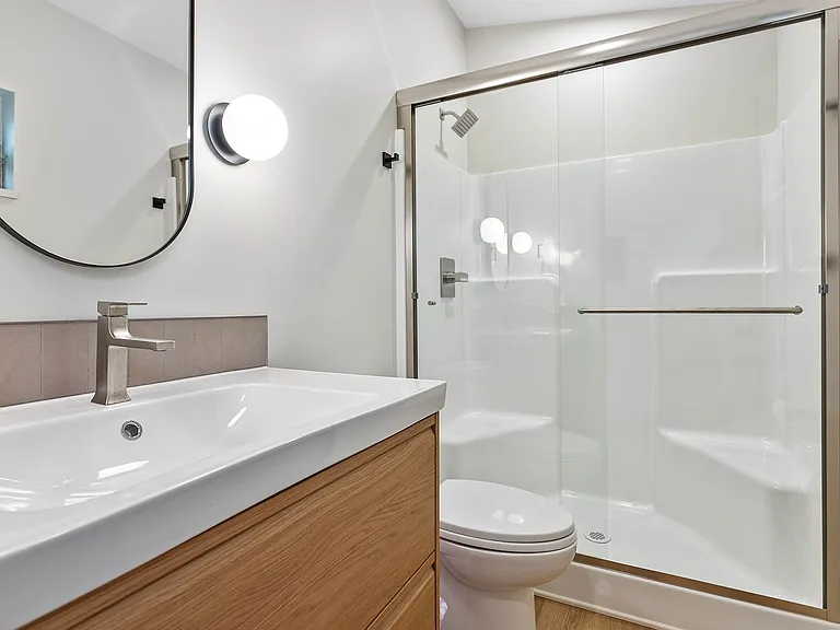2517 Vallette St #101 — Photo 25