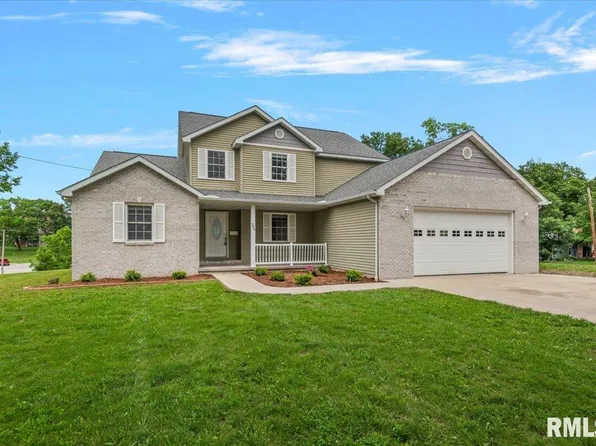 986 E Ravine Dr, Carlinville, IL 62626