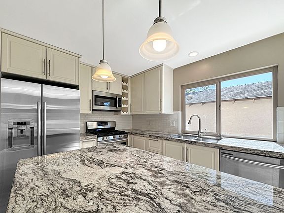 3rd image of 10742 Escobar Dr