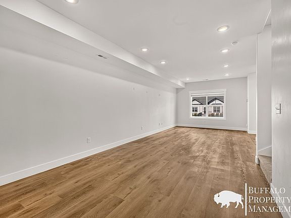 5th image of 1426 Fremont Ave