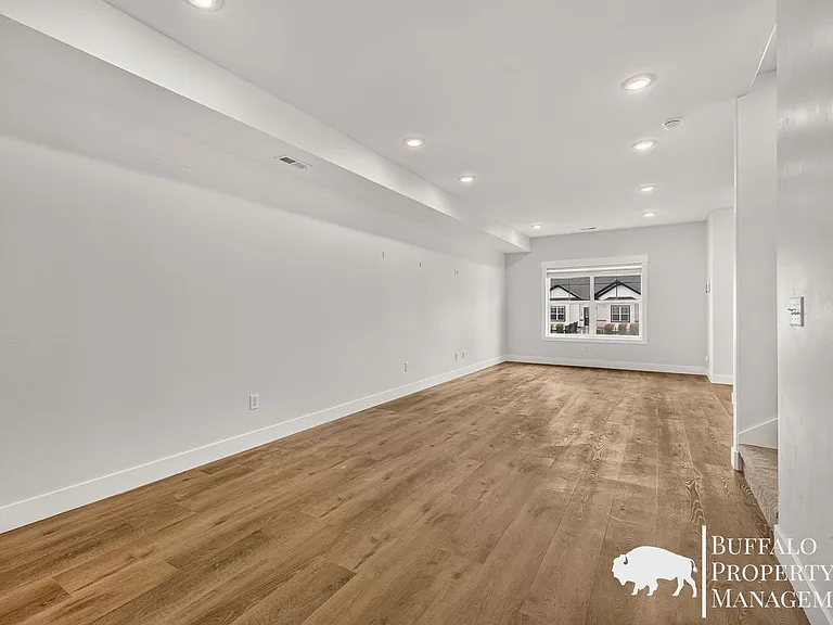 1426 Fremont Ave — Photo 5