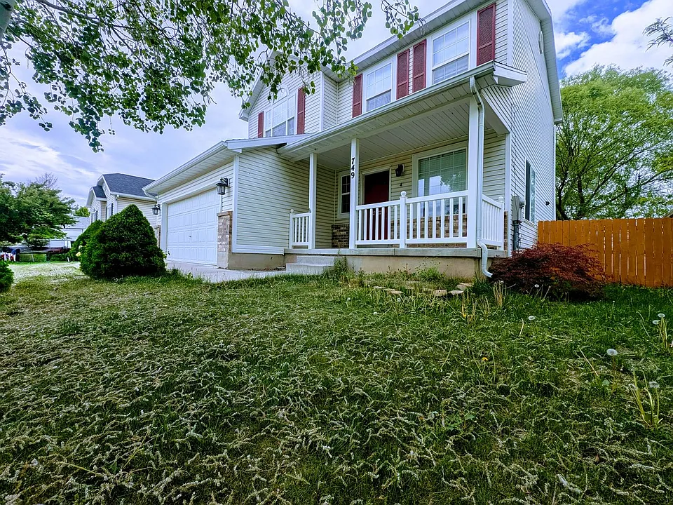 749 Country Club Dr